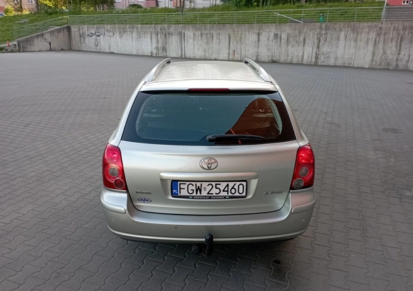 Toyota Avensis cena 17900 przebieg: 252123, rok produkcji 2008 z Stary Sącz małe 781